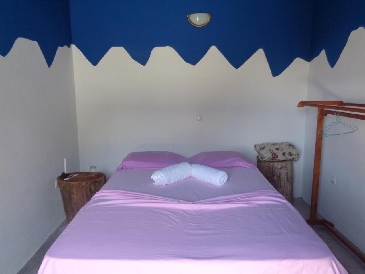 Pensao Casa José Doce Bed and Breakfast Portela Esterno foto